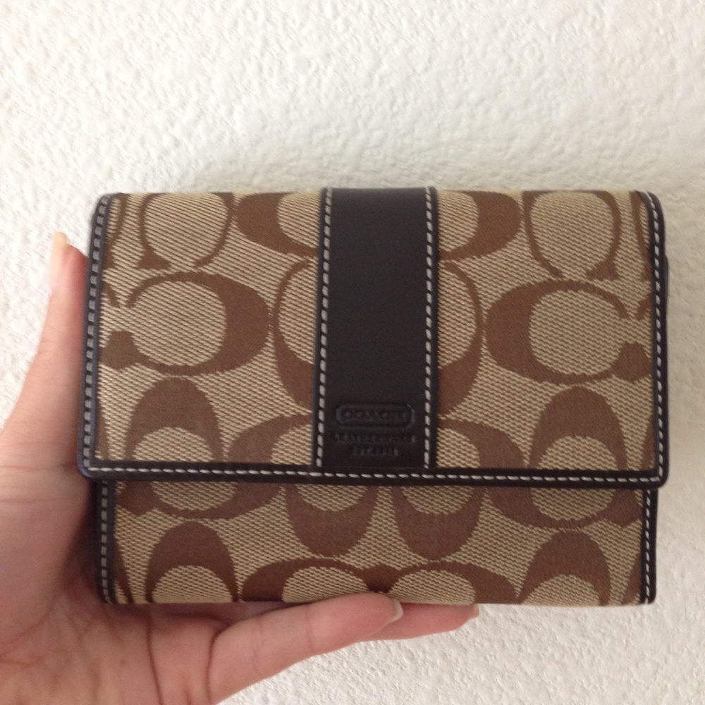 Genuine Coach brown women's tri-fold wallet